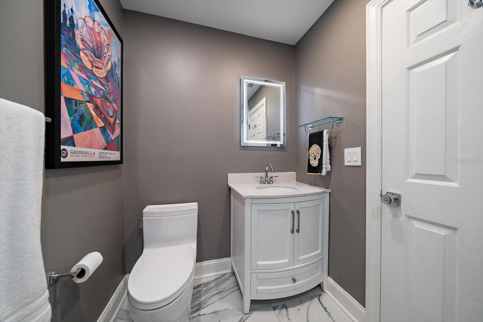 Bathroom 2 (Third Floor) - 6212 BAYSHORE BLVD #F, TAMPA