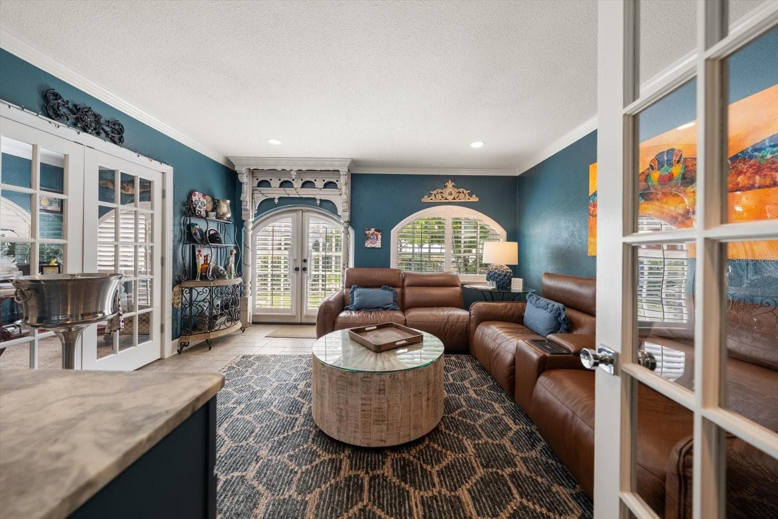Family Room (First Floor) - 6212 BAYSHORE BLVD #F, TAMPA