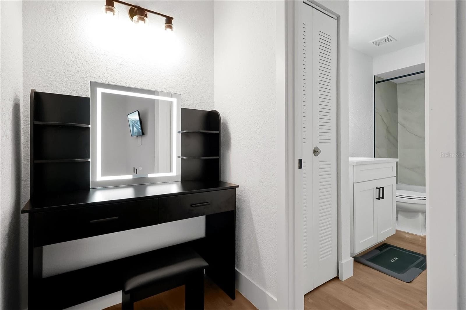 Condominium at 5168 CONROY RD #35, ORLANDO, photo 21 of 34