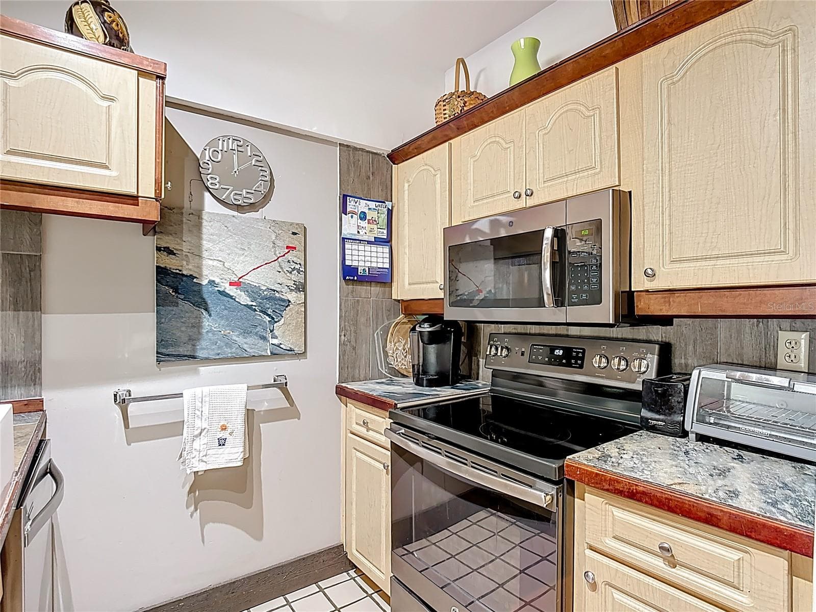 Condominium at 4196 ABBEY CT #4196, HAINES CITY, photo 7 of 31