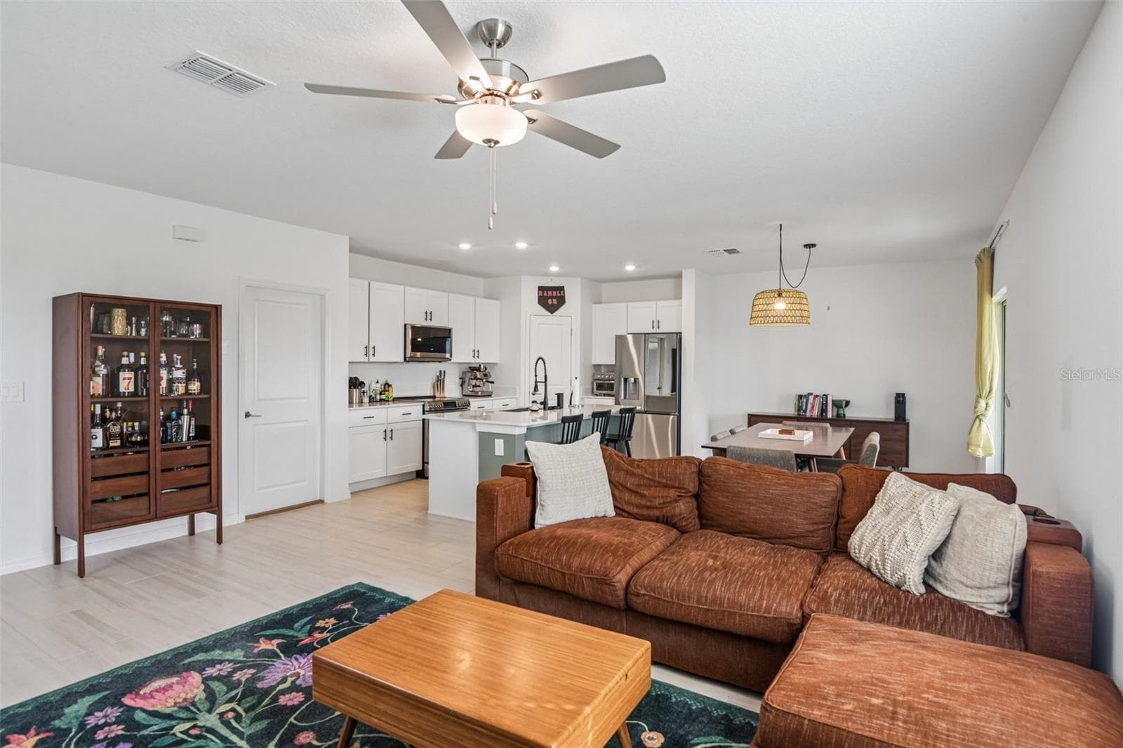 Single Family Residence at 11637 RADIANT SHORE LOOP, SAN ANTONIO, photo 3 of 29