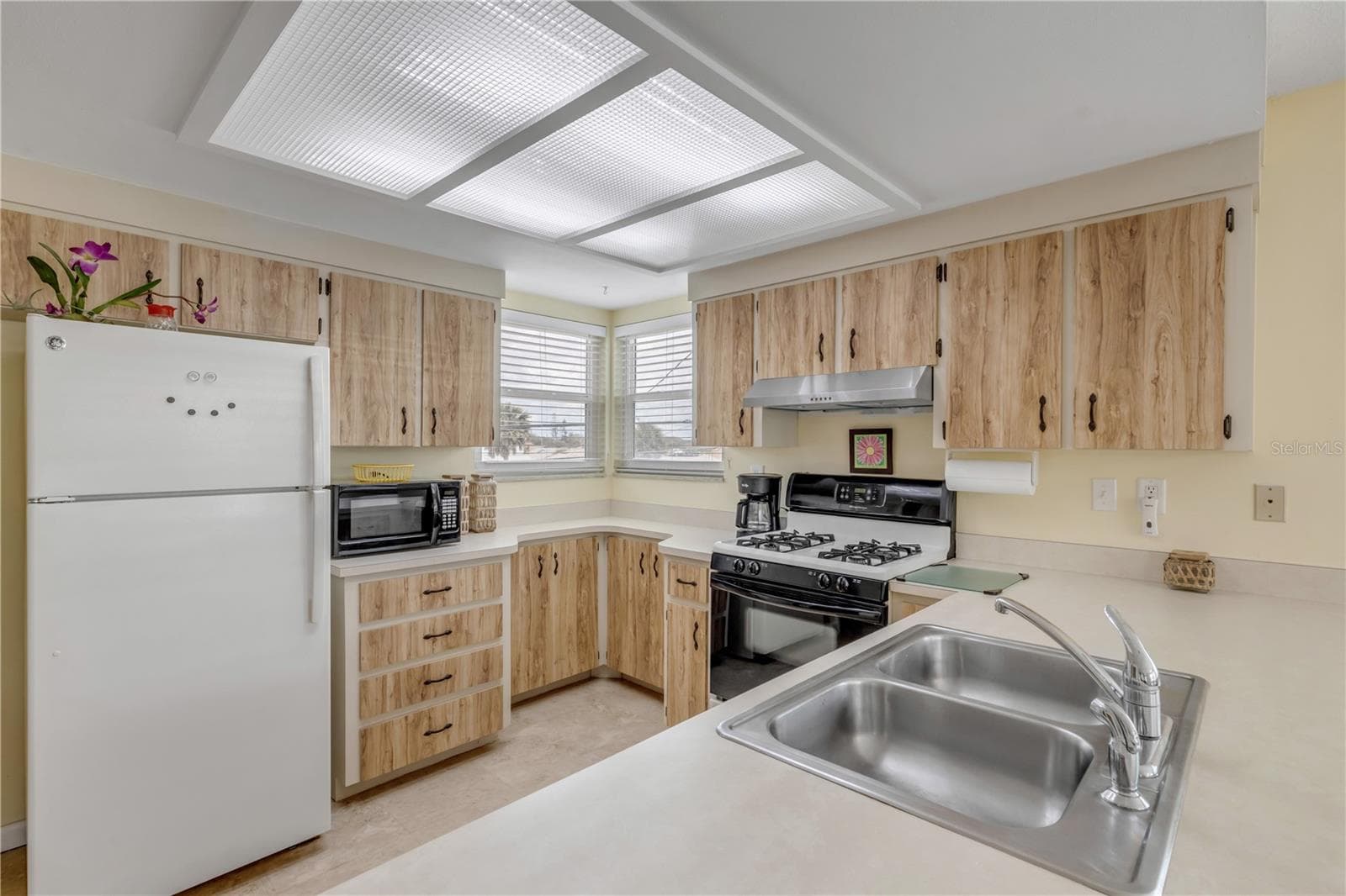 Apartment 2 Kitchen - 2707 S ATLANTIC AVE, NEW SMYRNA BEACH