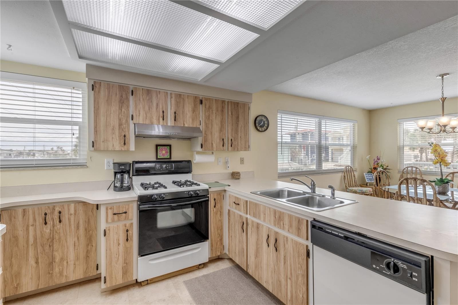 Apartment 2 Kitchen - 2707 S ATLANTIC AVE, NEW SMYRNA BEACH