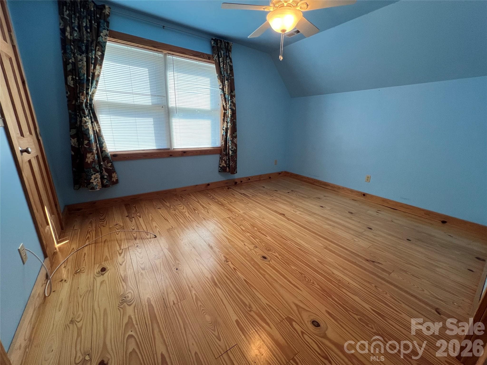 Upstairs 2nd Master bedroom suite - 651 Dills Road, Rutherfordton