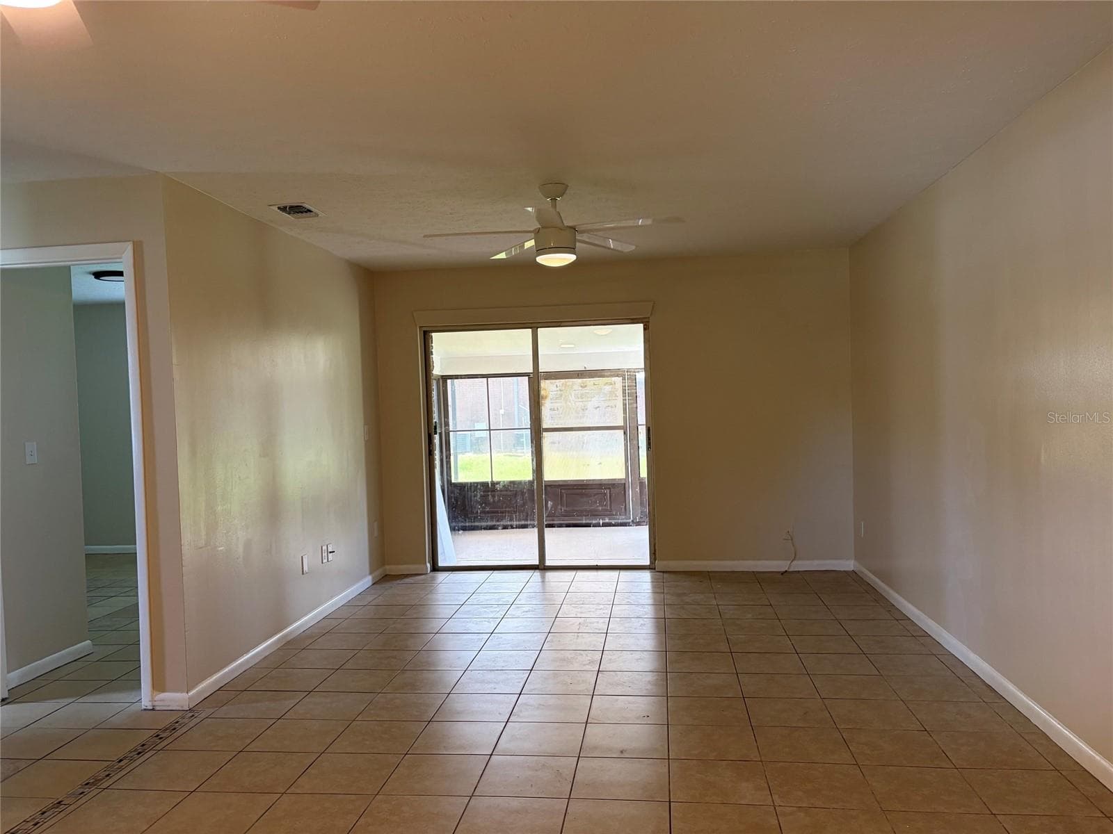 Condominium at 9523 FIELDVIEW CIR #9523, THONOTOSASSA, photo 9 of 14