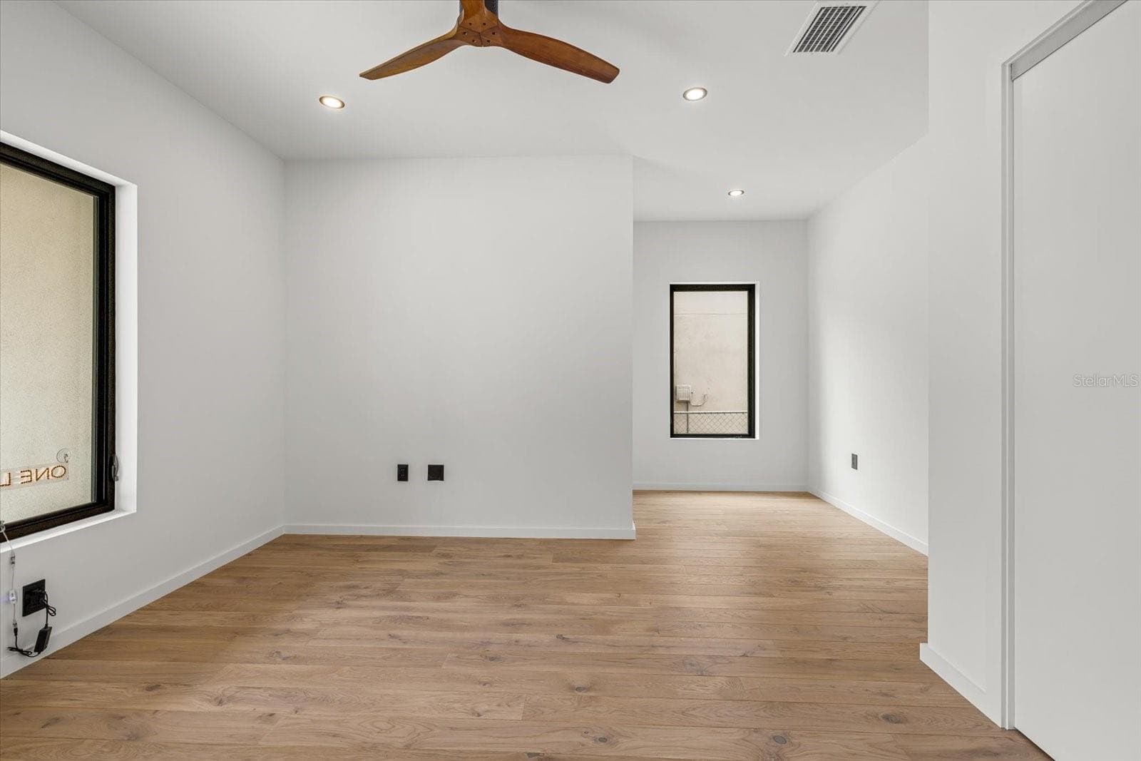 Single Family Residence at 1675 5TH ST, SARASOTA, photo 9 of 74
