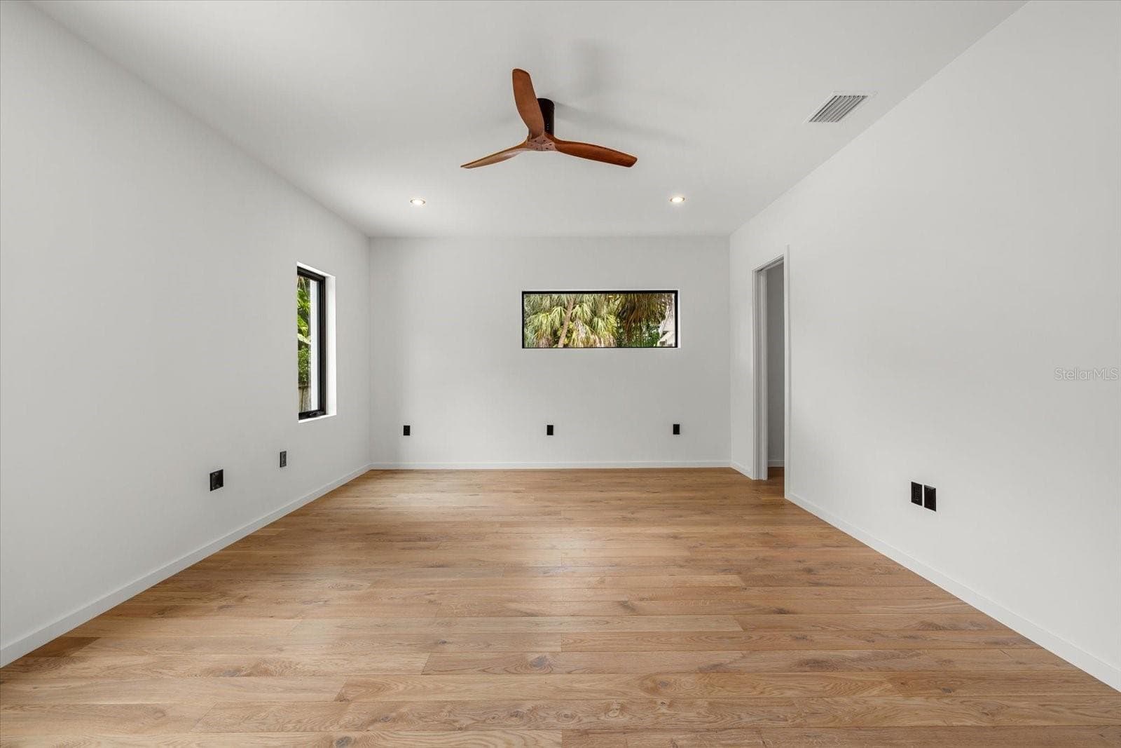 Single Family Residence at 1675 5TH ST, SARASOTA, photo 27 of 74