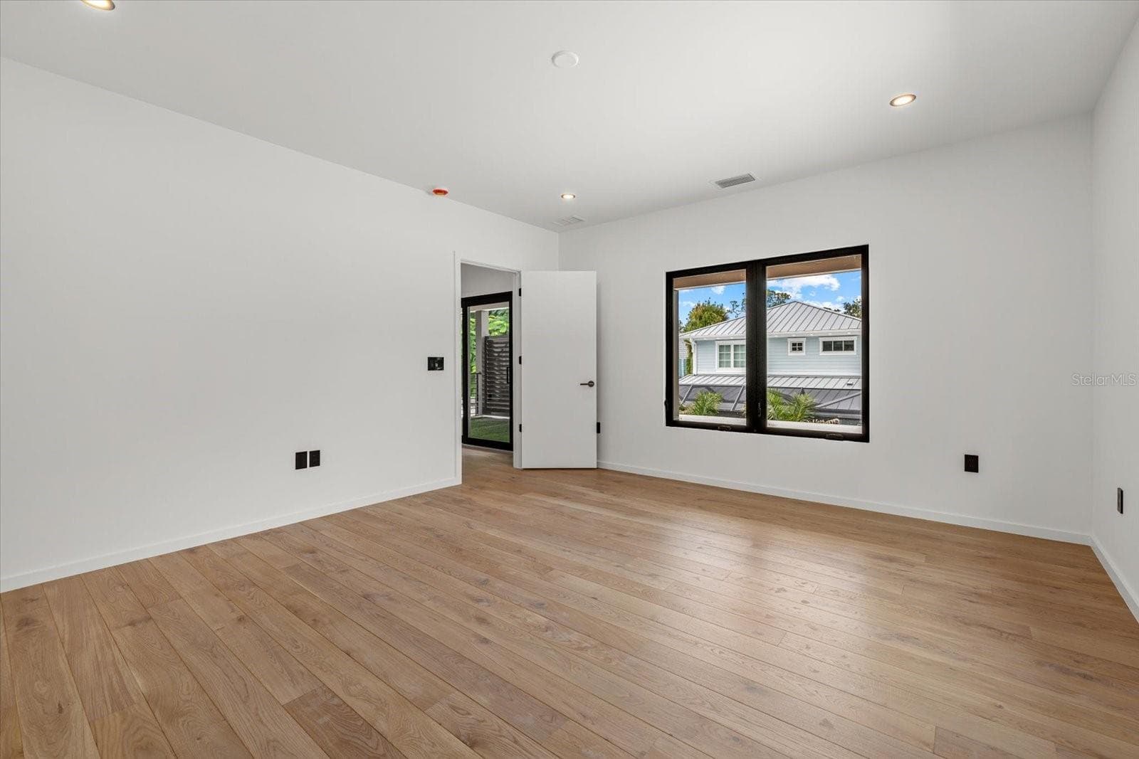 Single Family Residence at 1675 5TH ST, SARASOTA, photo 39 of 74