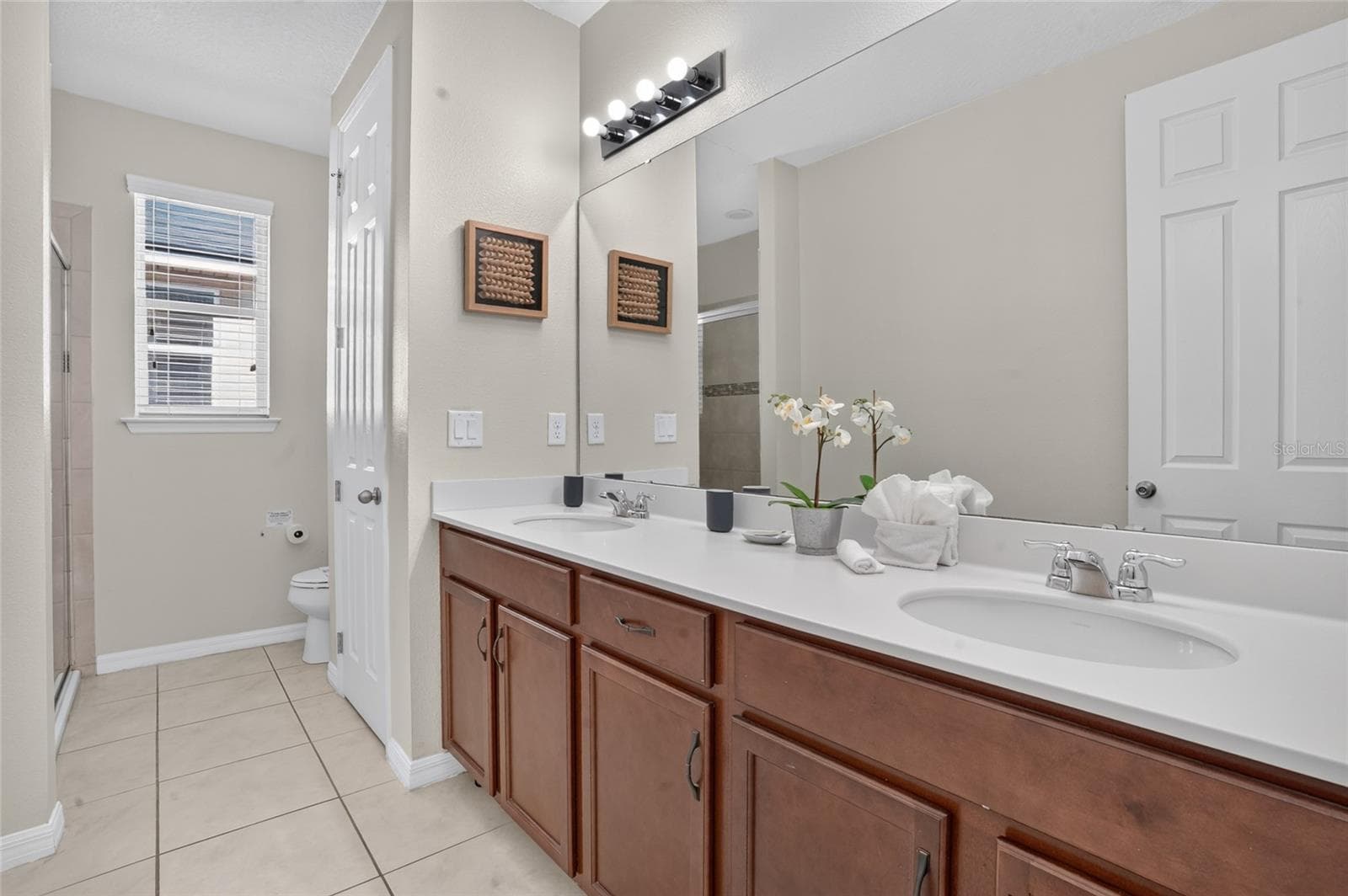 Primary Bathroom 2 - 9007 PELICAN COVE TRCE, KISSIMMEE