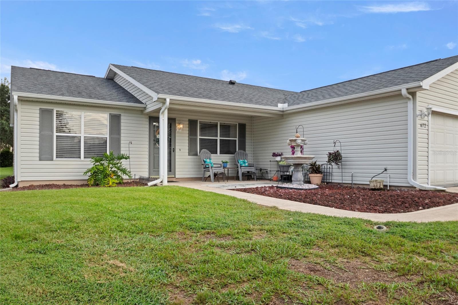 Relax on the front porch. - 672 SAN PEDRO DR, THE VILLAGES