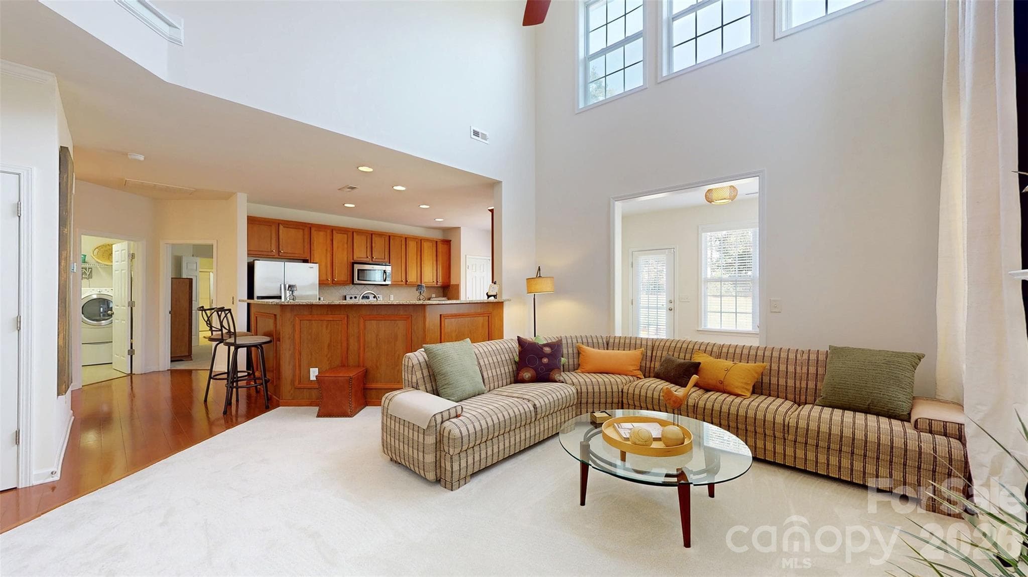 Single Family Residence at 6005 Lillyshire Place, Charlotte, photo 7 of 28