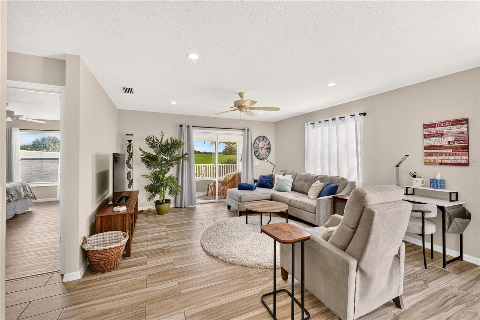 Villa at 2913 PANCHOS WAY, THE VILLAGES, photo 5 of 38