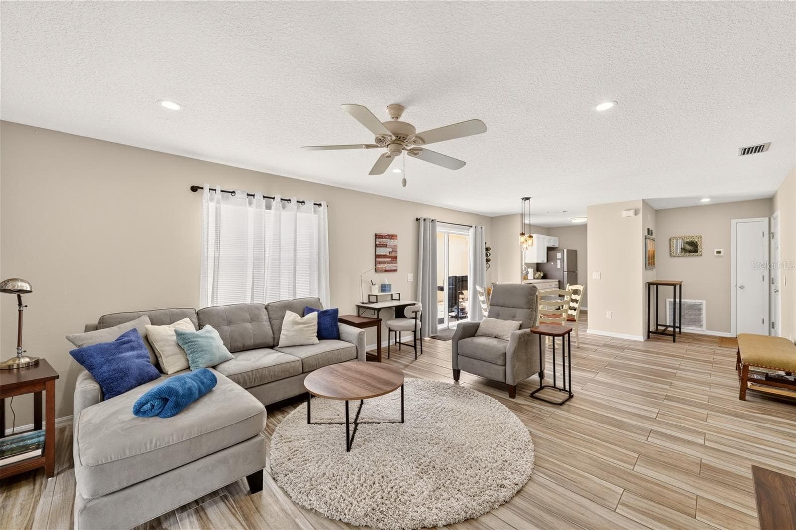 Villa at 2913 PANCHOS WAY, THE VILLAGES, photo 7 of 38