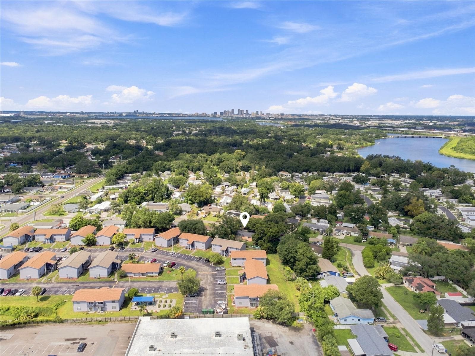 Single Family Residence at 802 PAPAYA DR, TAMPA, photo 3 of 40