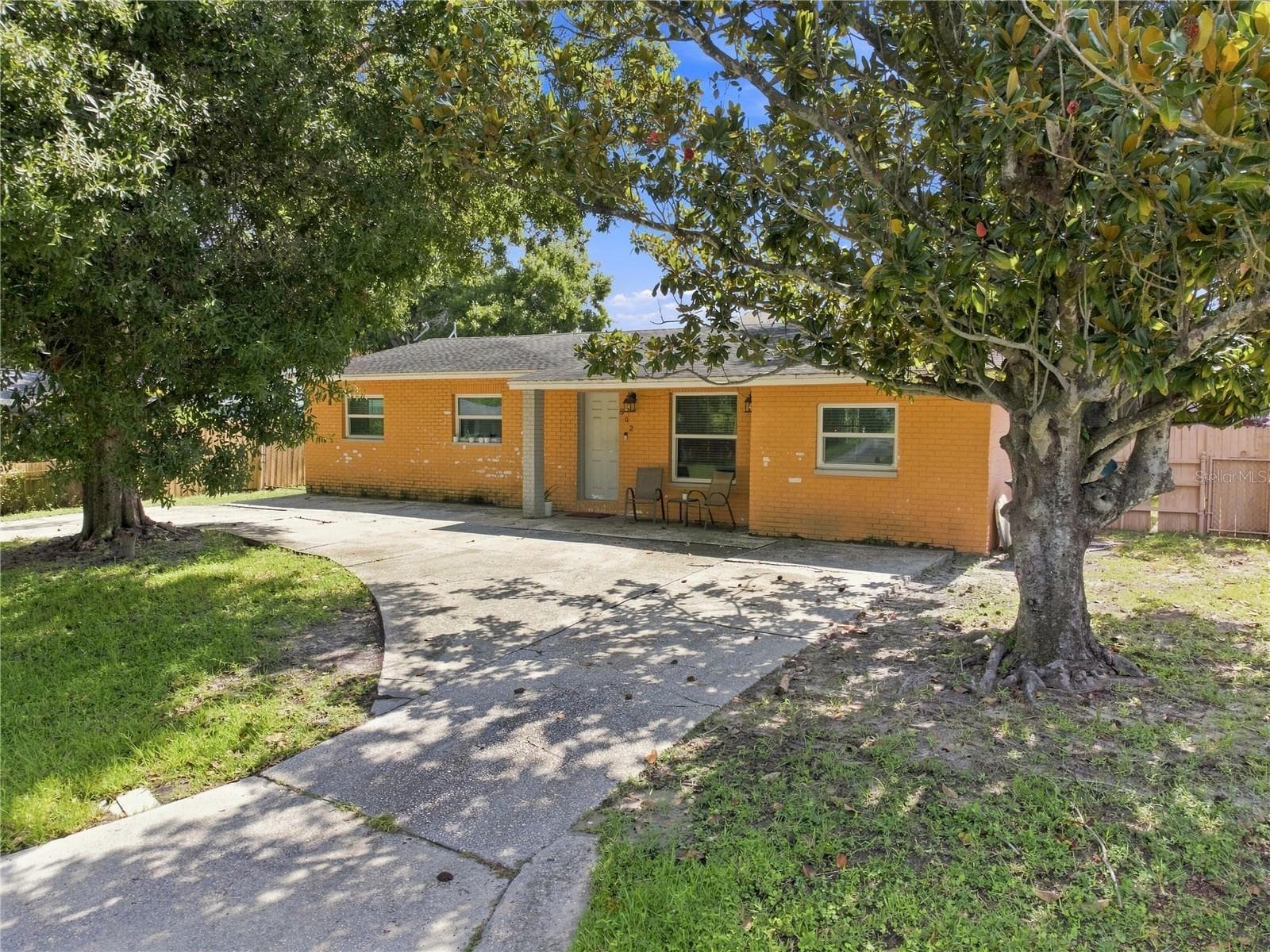 Single Family Residence at 802 PAPAYA DR, TAMPA, photo 6 of 40