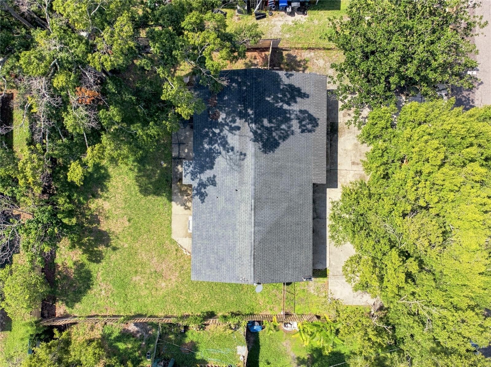 Single Family Residence at 802 PAPAYA DR, TAMPA, photo 7 of 40