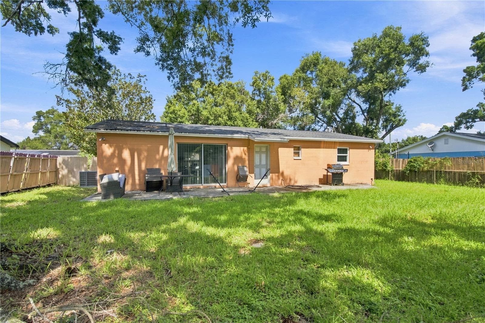 Single Family Residence at 802 PAPAYA DR, TAMPA, photo 16 of 40