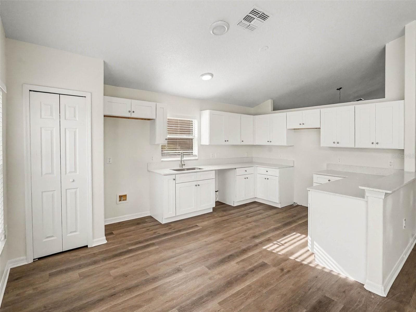 Single Family Residence at 145 ROSE HILL TRL, SANFORD, photo 8 of 19