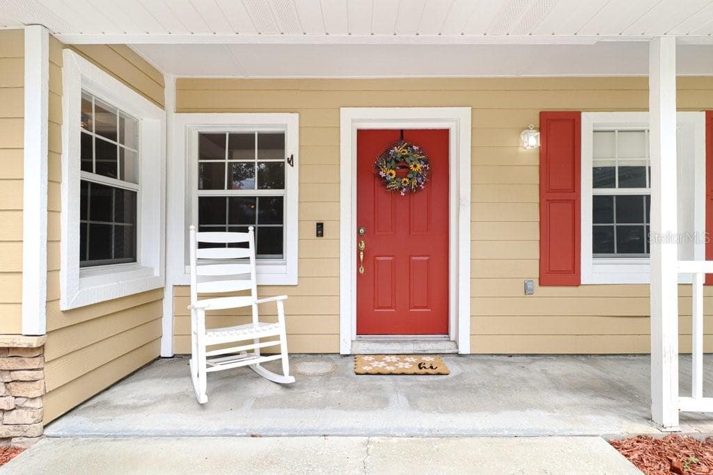 Your rocking chair awaits - 13108 LILITA AVE, DOVER