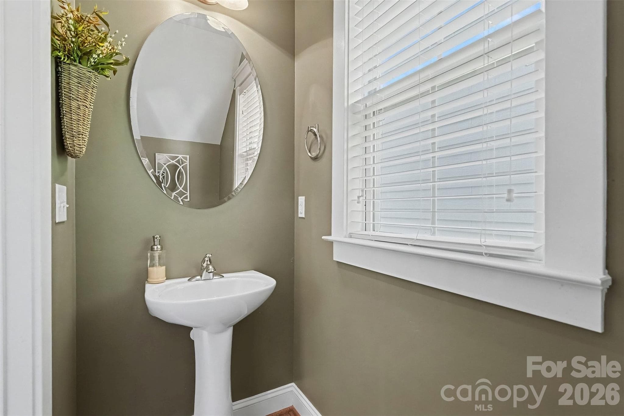 1/2 bath downstairs - 13913 Helen Benson Boulevard, Davidson