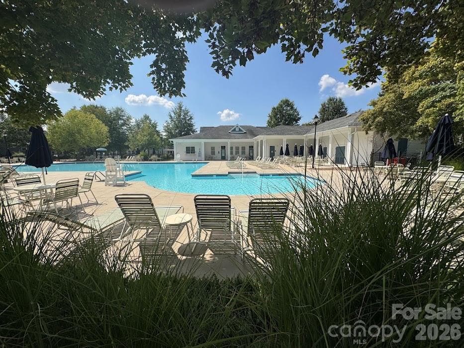 Community Pool and clubhouse - 13913 Helen Benson Boulevard, Davidson