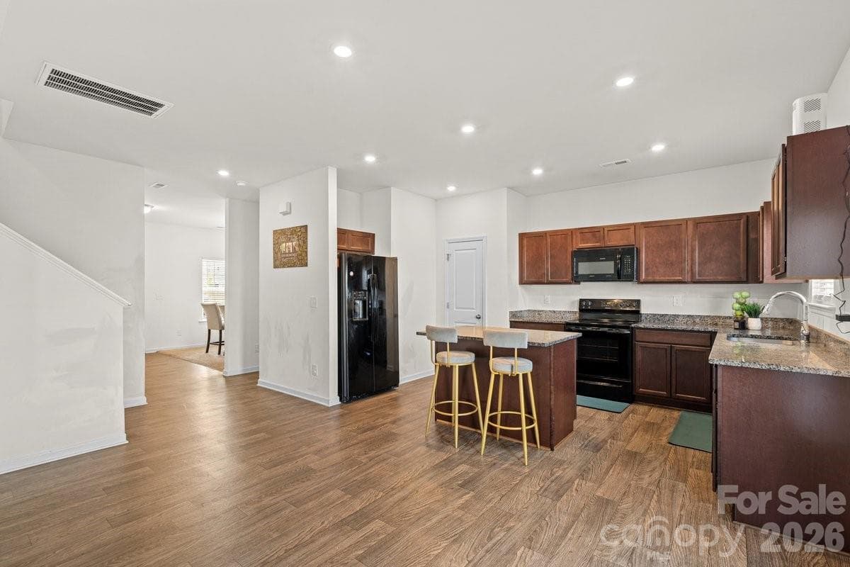 Single Family Residence at 9011 Evercrisp Lane, Charlotte, photo 18 of 31
