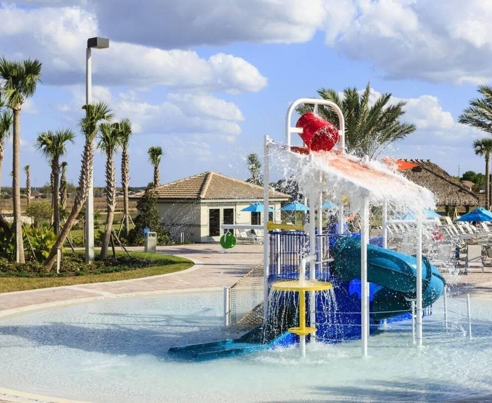 Oasis Splash pad - 571 STICKS ST, DAVENPORT