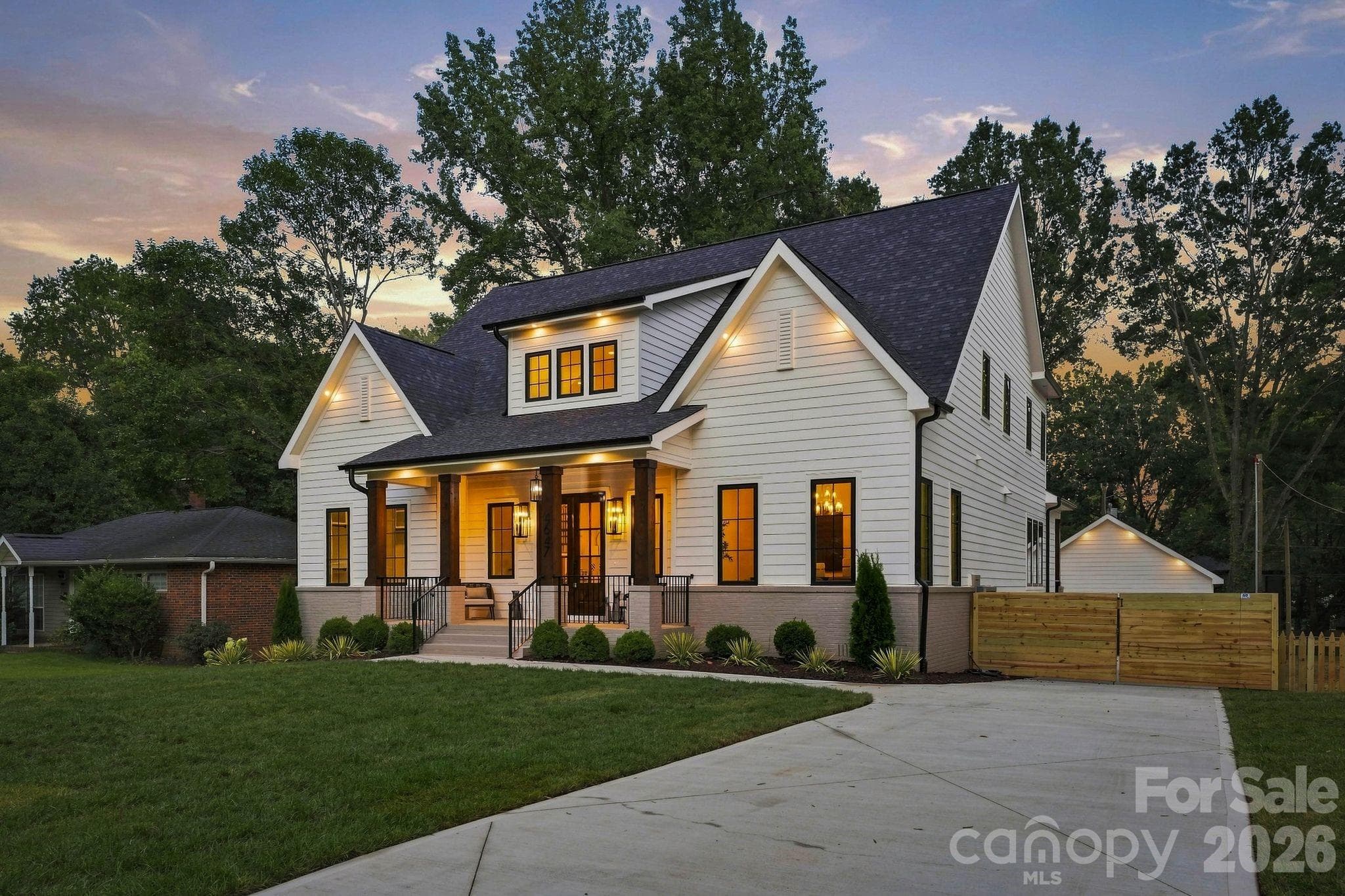 Single Family Residence at 4647 General Pershing Drive, Charlotte, photo 2 of 48
