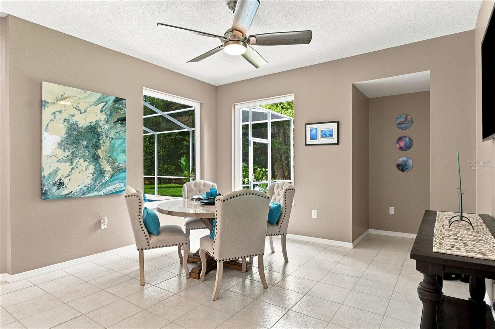 Dining area - 10261 WOODLAND WATERS BLVD, WEEKI WACHEE