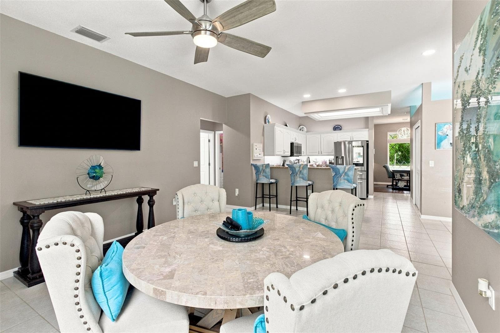 Dining area - 10261 WOODLAND WATERS BLVD, WEEKI WACHEE