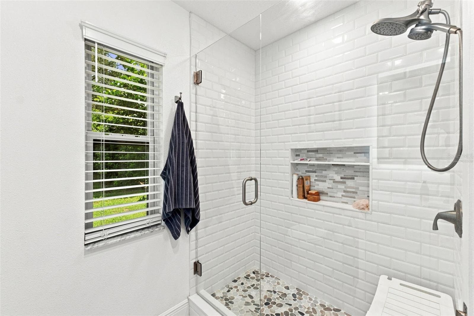 Guest bathroom - 10261 WOODLAND WATERS BLVD, WEEKI WACHEE