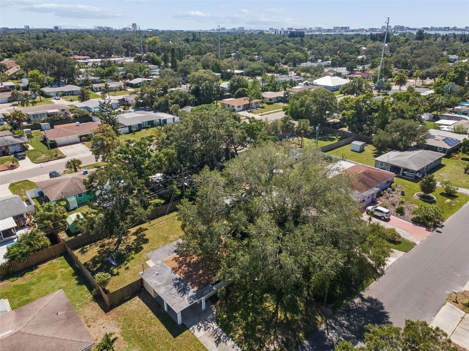 Single Family Residence at 629 LEXINGTON ST, DUNEDIN, photo 56 of 61