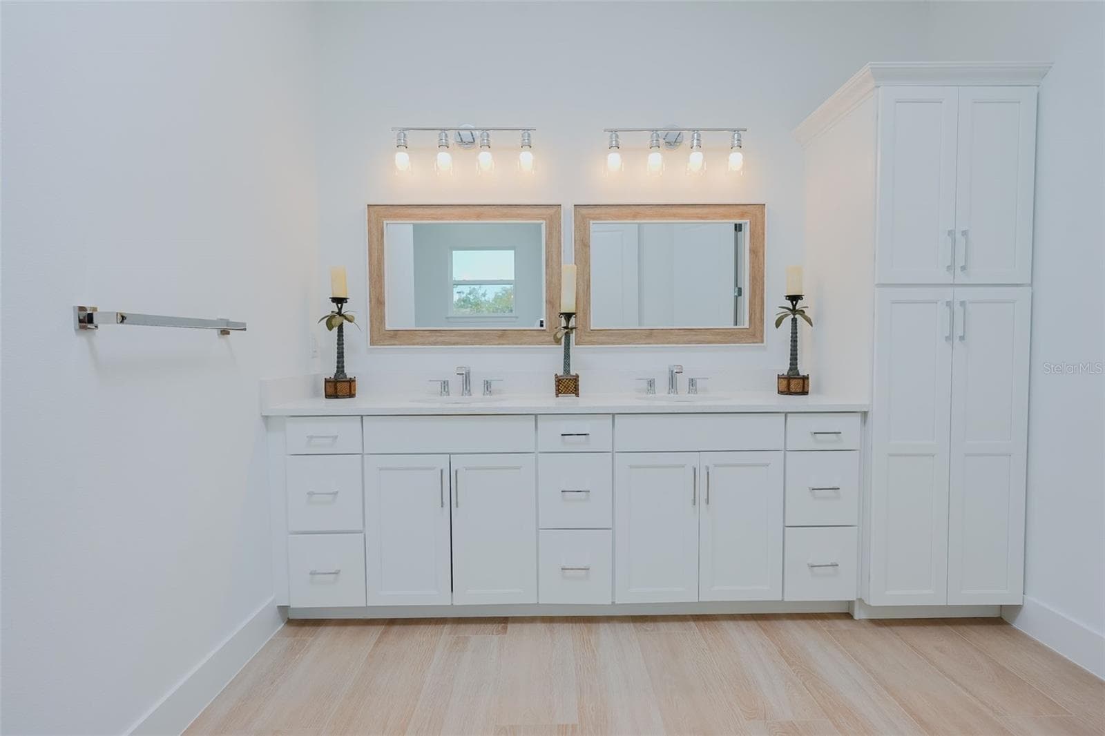 Primary Bathroom - 17460 MACASSAR RD, WEEKI WACHEE
