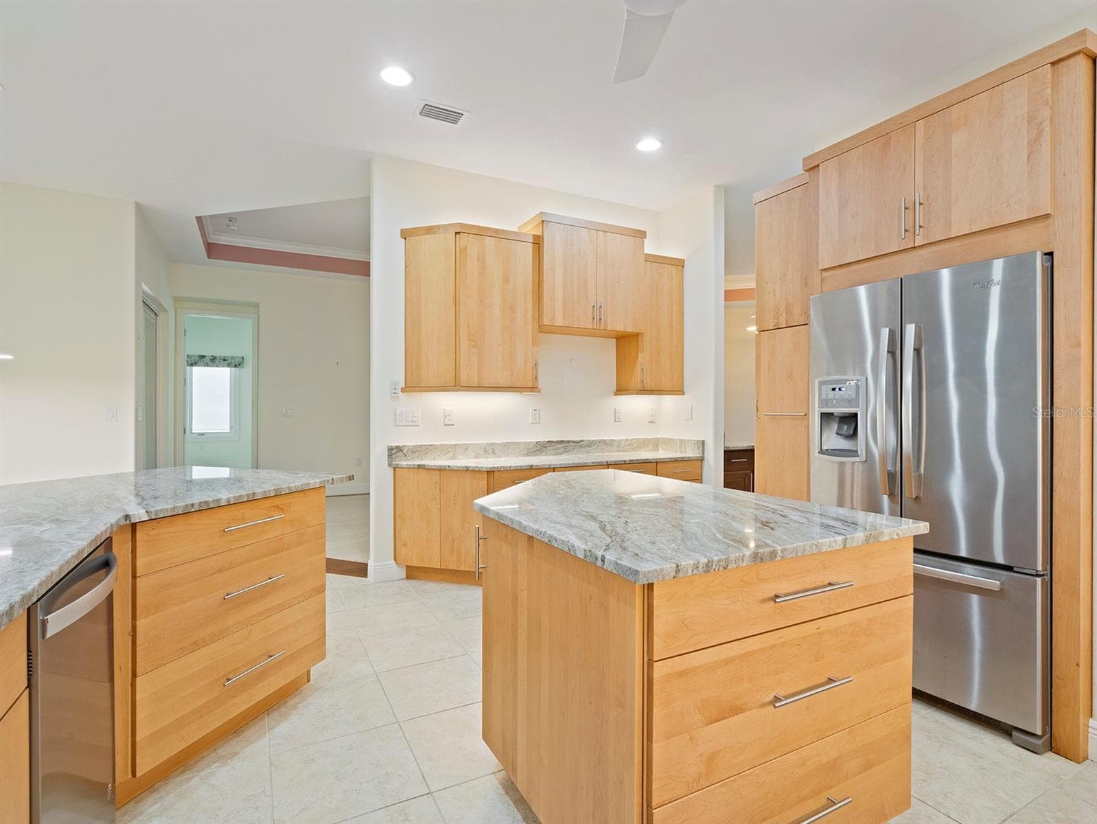 Single Family Residence at 8348 BRIDGEPORT BAY CIR, MOUNT DORA, photo 16 of 55