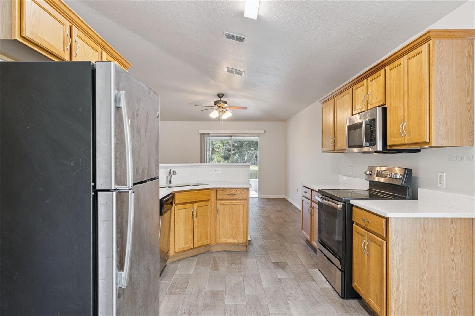 Single Family Residence at 1906 CORNER GLEN DR, ORLANDO, photo 5 of 28