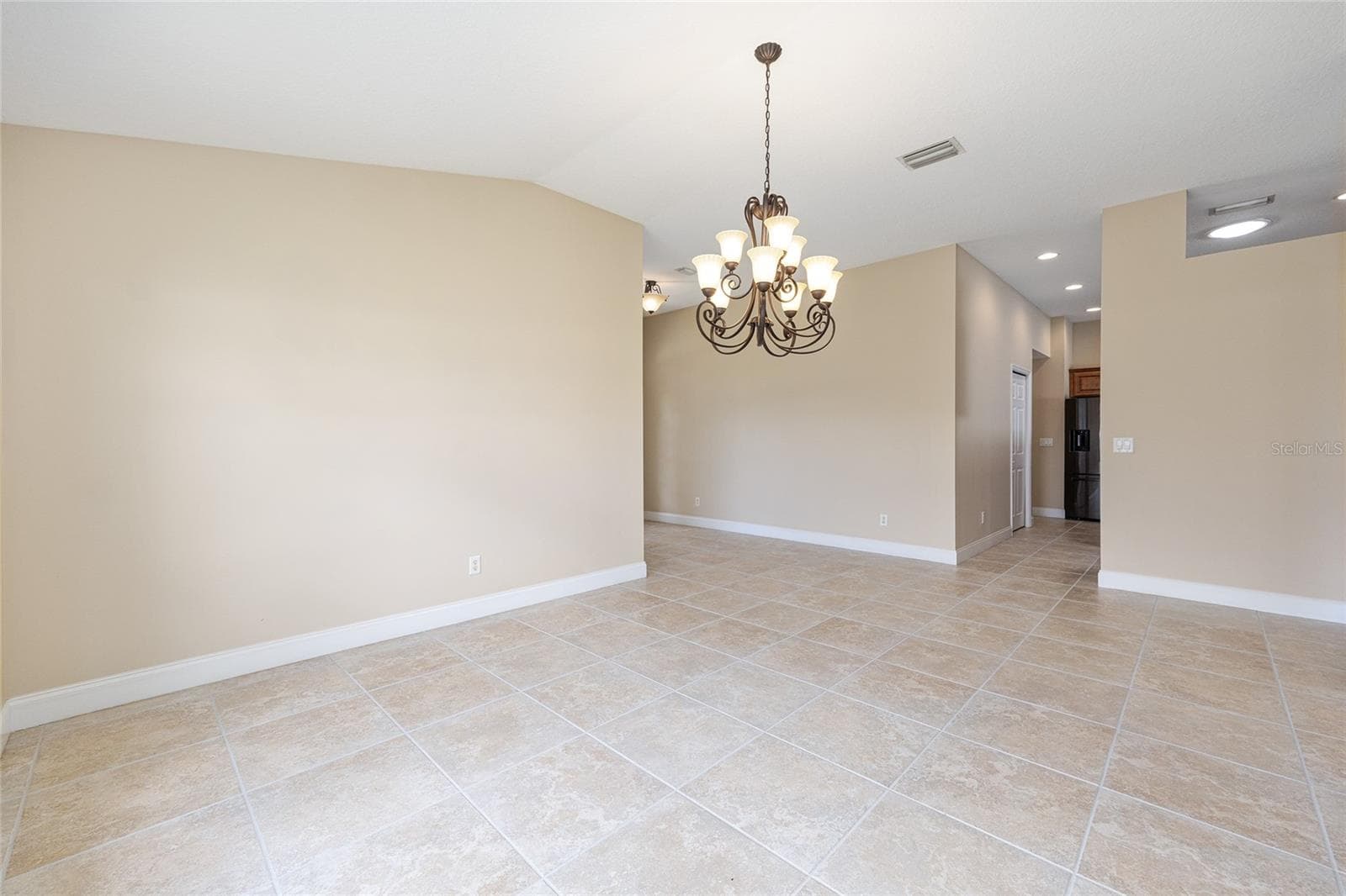 Across from the kitchen - 915 SE 69TH AVE, OCALA