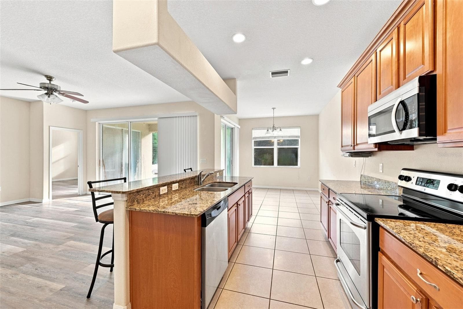 Single Family Residence at 4469 STONEY RIVER DR, MULBERRY, photo 8 of 44