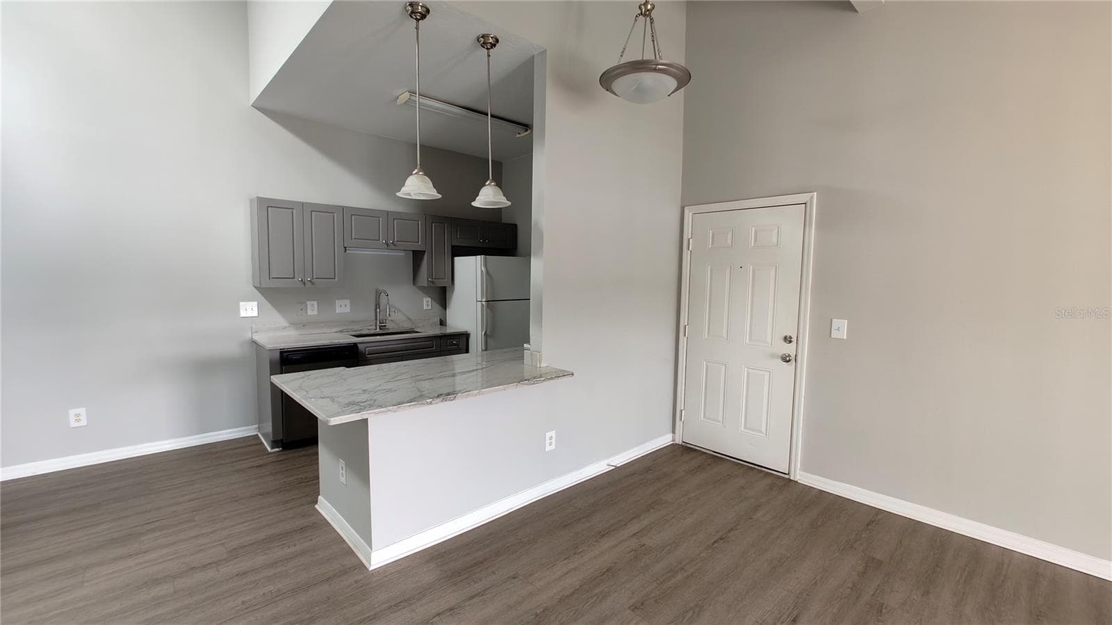 Condominium at 145 N PEARL LAKE CSWY #204, ALTAMONTE SPRINGS, photo 2 of 11