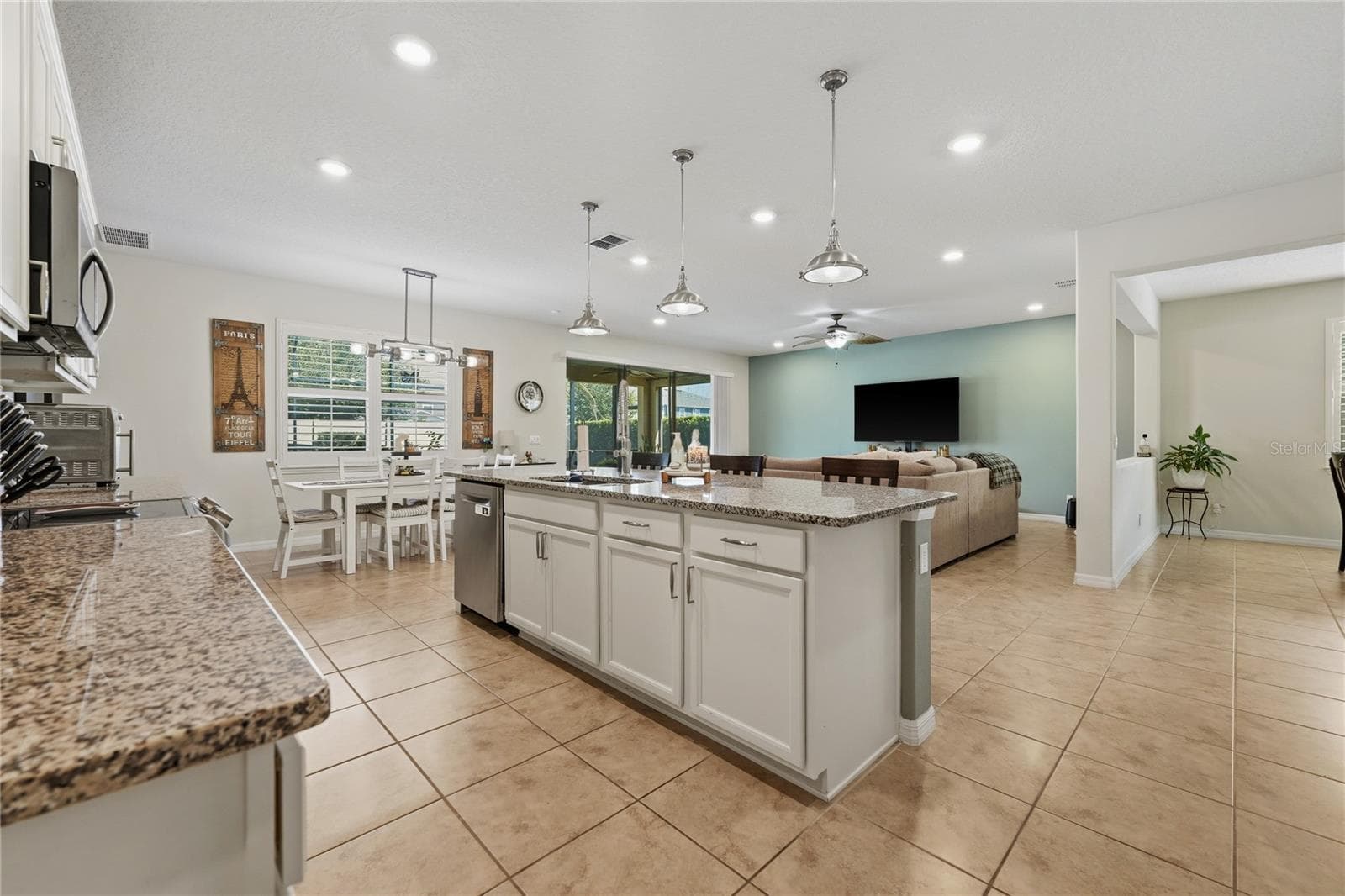 Single Family Residence at 2873 MATERA DR, ST CLOUD, photo 14 of 57