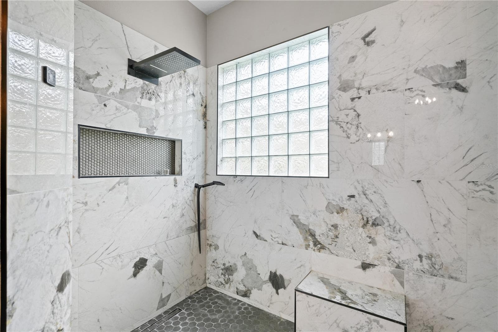 Primary shower - 10169 MARSH PINE CIR, ORLANDO