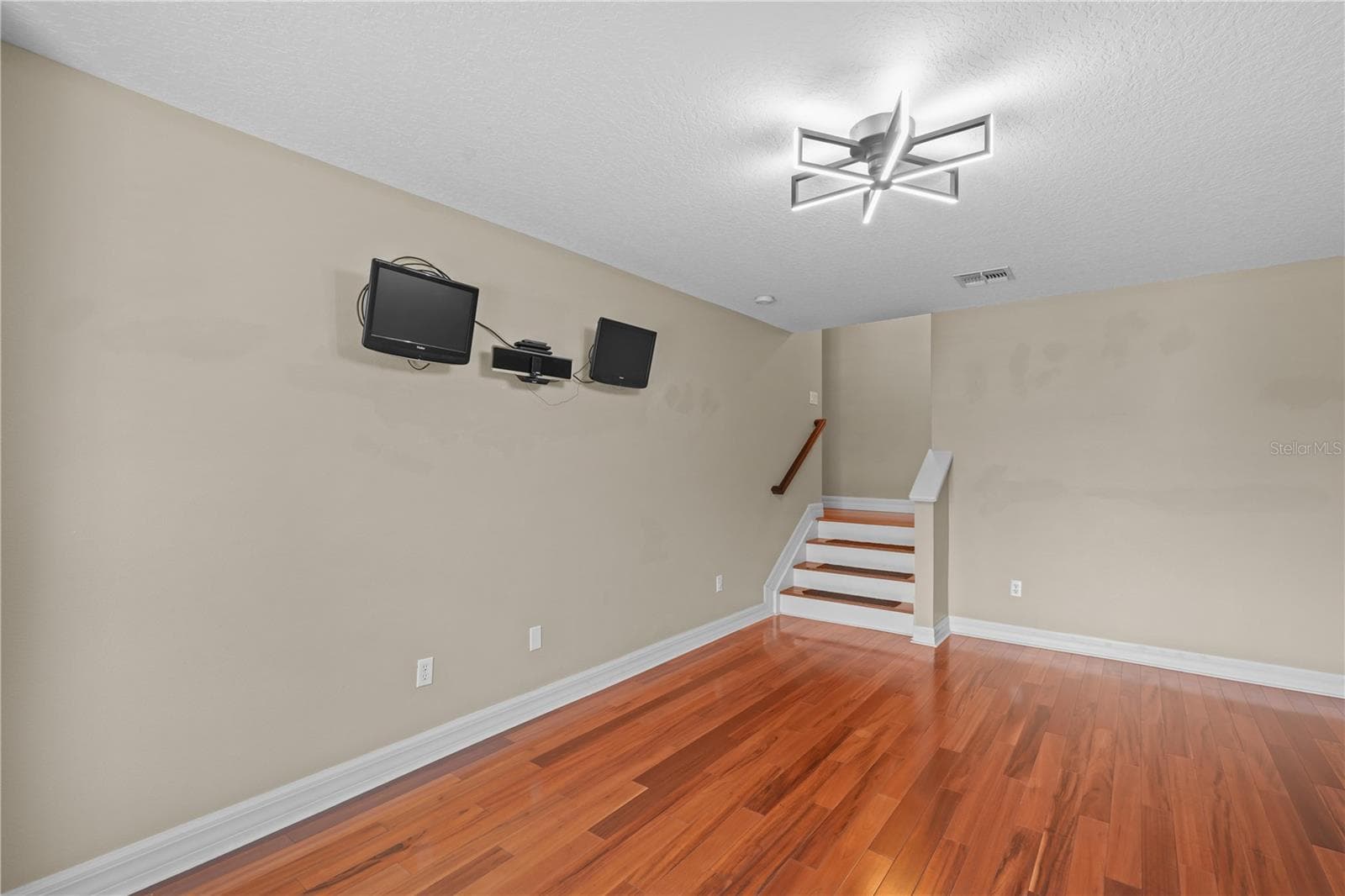 Bonus room over garage - 10169 MARSH PINE CIR, ORLANDO