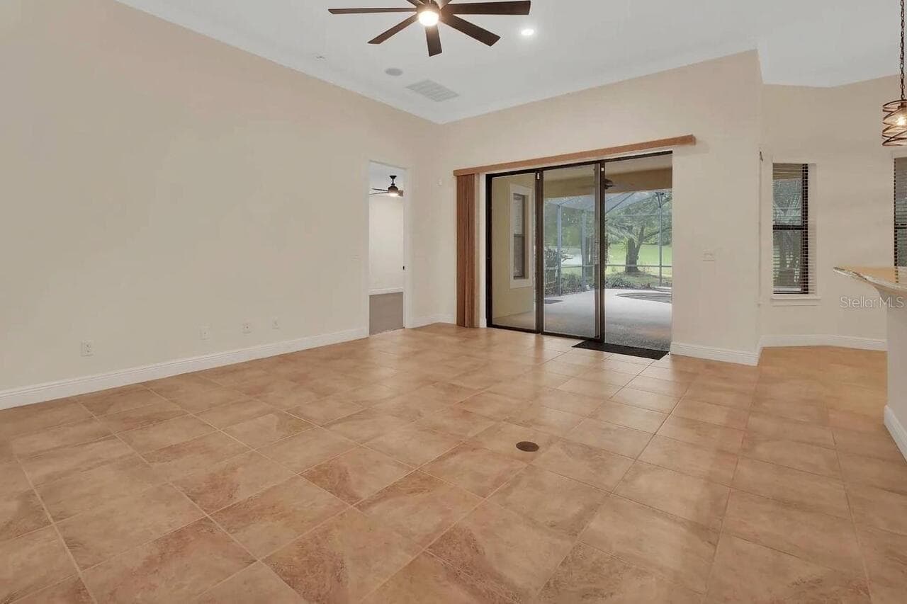 Living room - 502 VICTORIA HILLS DR, DELAND
