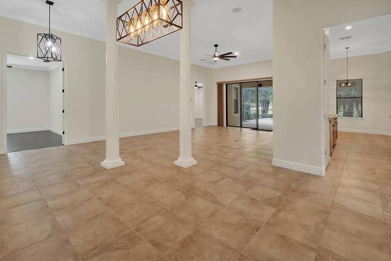 Living room - 502 VICTORIA HILLS DR, DELAND