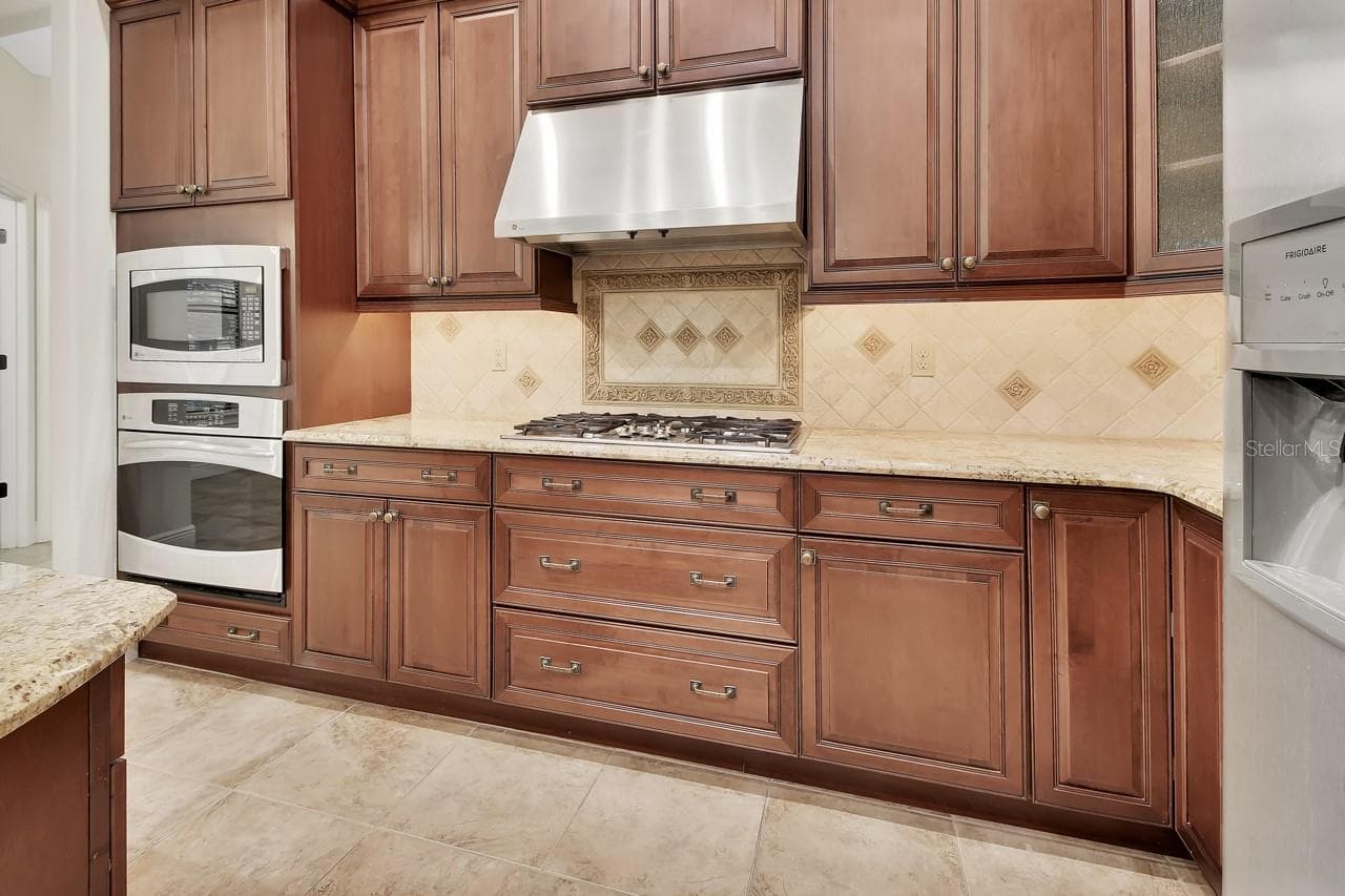 Kitchen - 502 VICTORIA HILLS DR, DELAND
