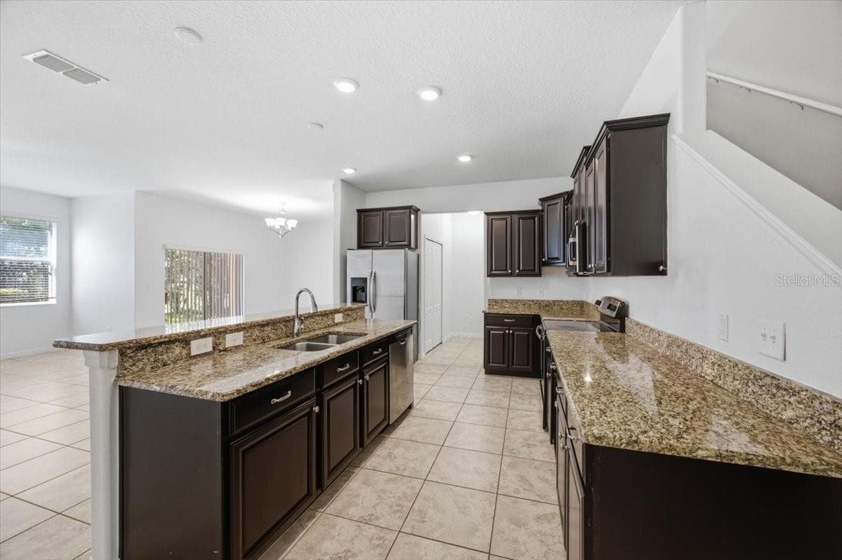 Townhouse at 3606 RODRICK CIR, ORLANDO, photo 5 of 31