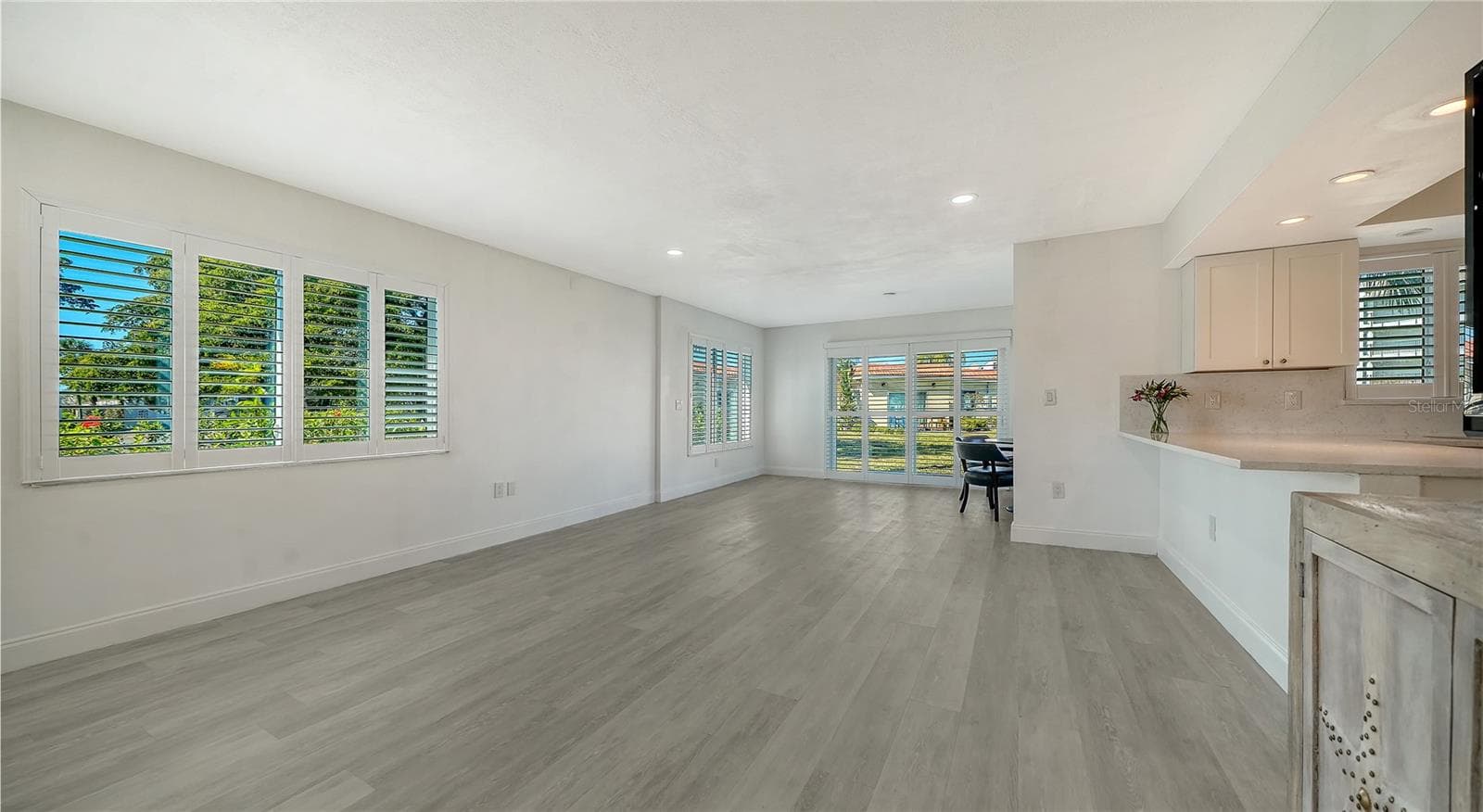 Natural Light Filled Home! Recessed Lighting. - 4750 GULF OF MEXICO DR #Villa 8, LONGBOAT KEY