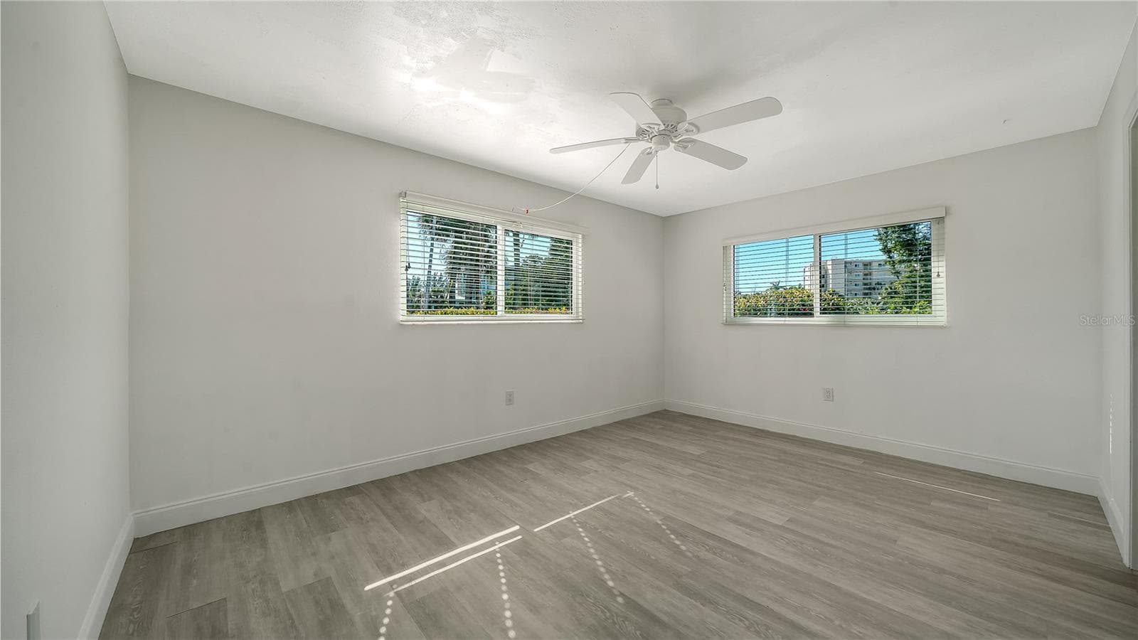 Primary Bedroom with "En Suite Bathroom" - 4750 GULF OF MEXICO DR #Villa 8, LONGBOAT KEY