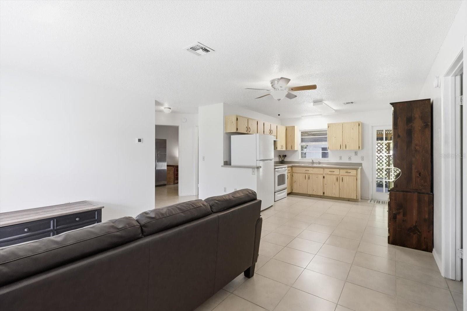 Single Family Residence at 3850 S FLAMINGO TER, HOMOSASSA, photo 8 of 40