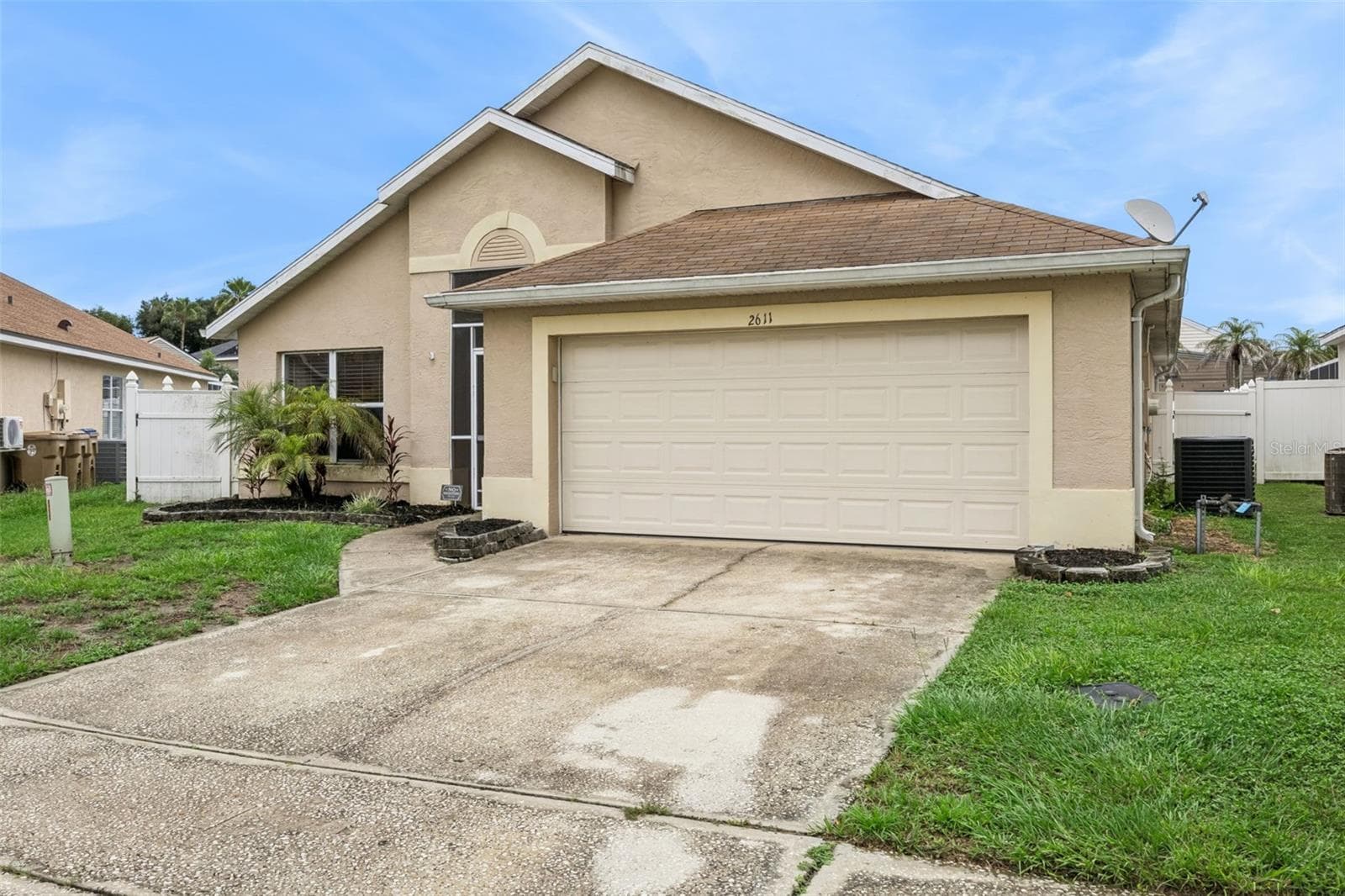 Single Family Residence at 2611 BROOKSHIRE CT, KISSIMMEE, photo 2 of 66