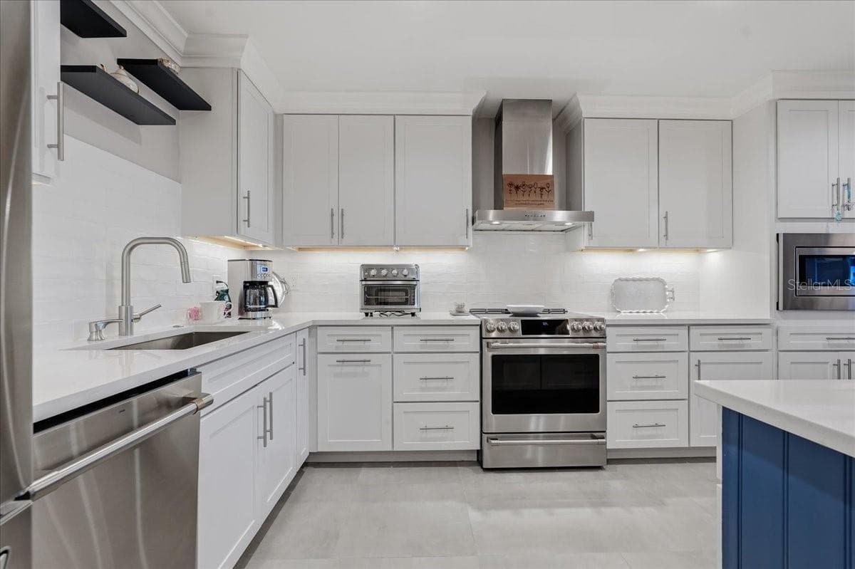 Condominium at 920 N OSCEOLA AVE #605, CLEARWATER, photo 10 of 64